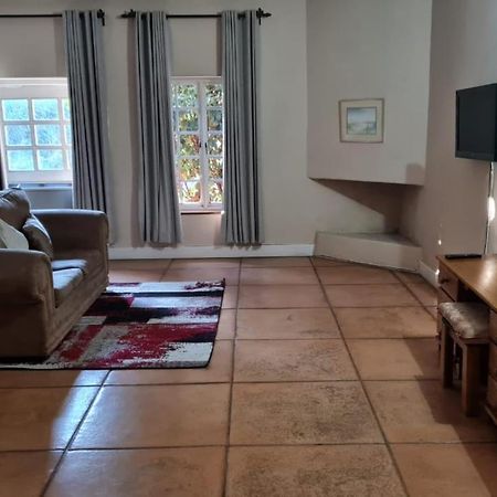 The Hertford Country Hotel Johannesburg Exteriör bild