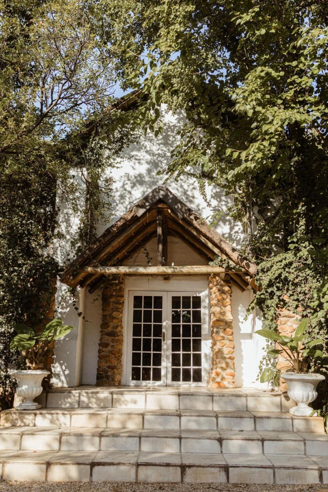 The Hertford Country Hotel Johannesburg Exteriör bild